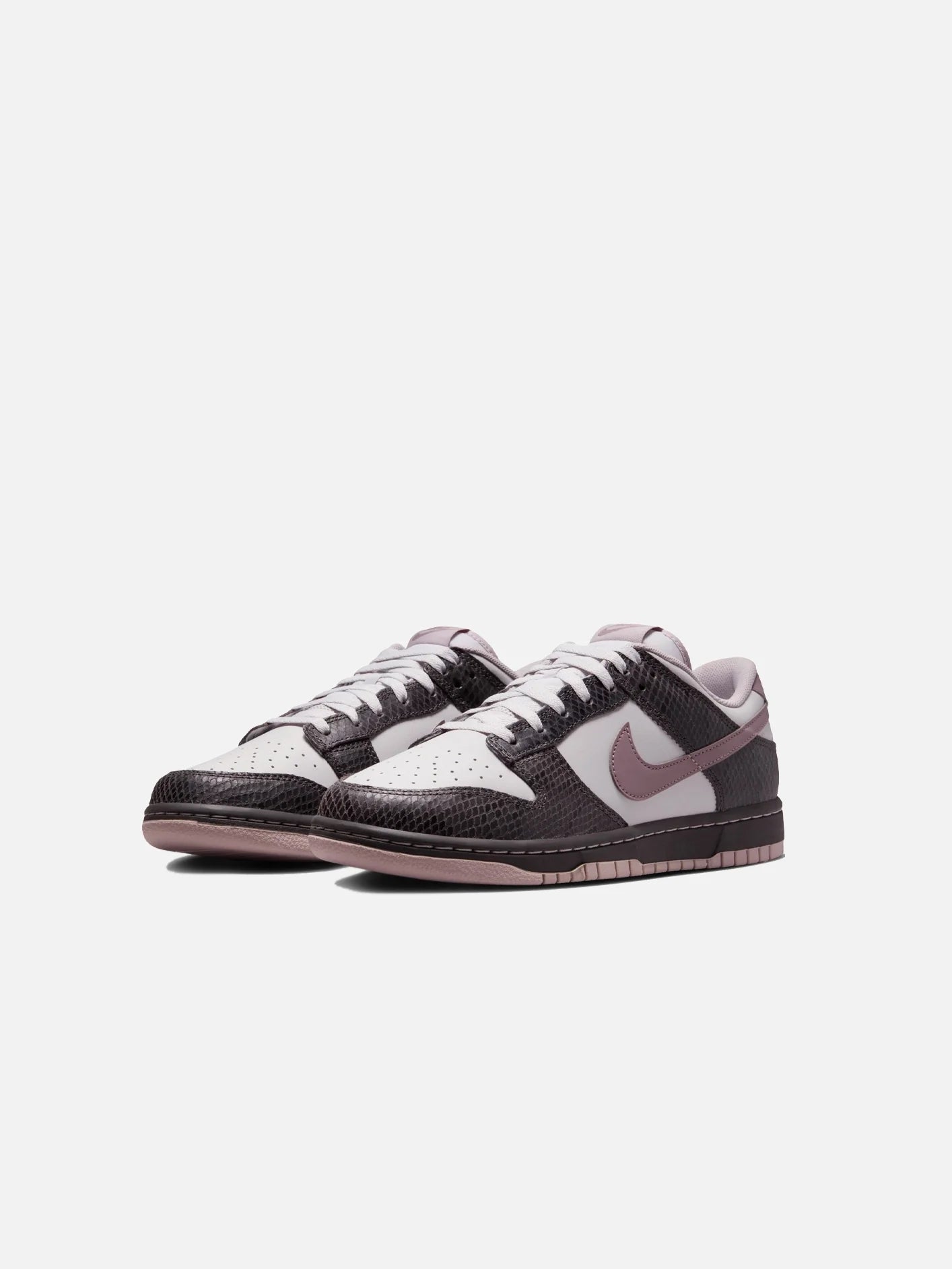 Dunk Low SE "Snakeskin Medium Ash"